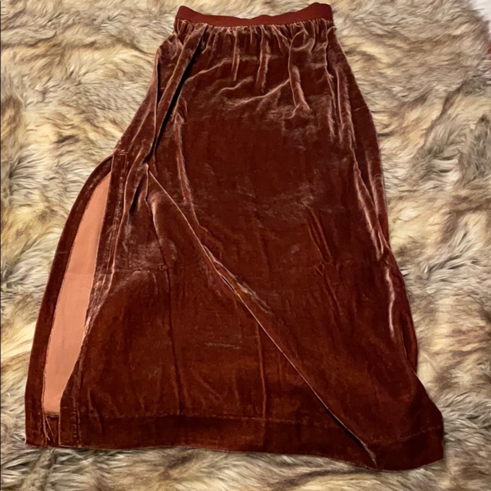 Velvet midi skirt
